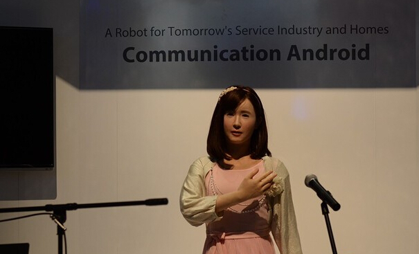 CES2015展會 東芝推出智能仿真機(jī)器人