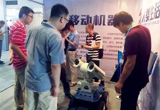 國自智能巡檢機(jī)器人&防爆AGV產(chǎn)品驚艷亮相