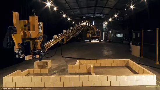 【視頻】機(jī)器人瓦匠2天內(nèi)建起一棟樓