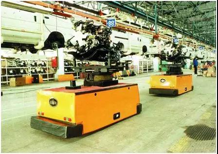 新松AGV機(jī)器人在汽車行業(yè)保有量超過4000臺(tái)